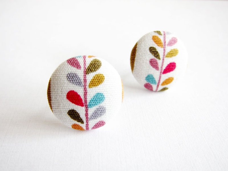 Cloth buckle earrings spring leaves can be used as clip earrings - Earrings & Clip-ons - Other Materials Multicolor