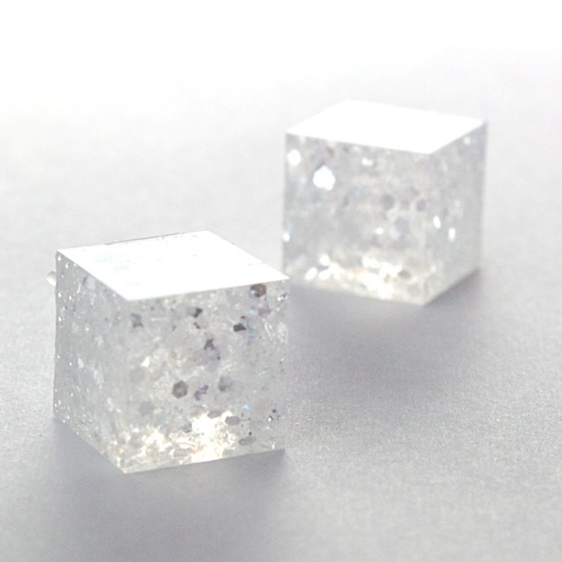 Cube Pierce (sugar cube) - Earrings & Clip-ons - Other Materials White
