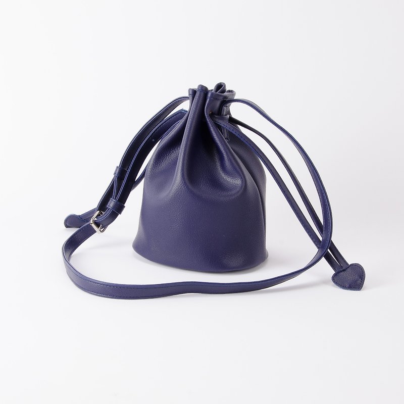 Candy style small bucket bag with drawstring top, portable and shoulder-carrying Purplish blue / purple blue - กระเป๋าแมสเซนเจอร์ - หนังเทียม สีม่วง