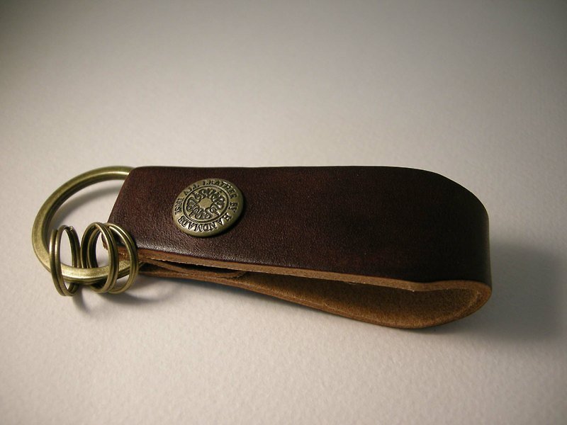 isni〔平頭立體鑰匙圈〕可可茶 歐洲牛皮〔職人手作りのキーホルダー〕 - Keychains - Genuine Leather Brown