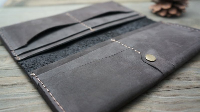 [Grinding] matte leather black eight card slots simple long clip (customized English name free customized packaging) - กระเป๋าสตางค์ - วัสดุอื่นๆ สีดำ