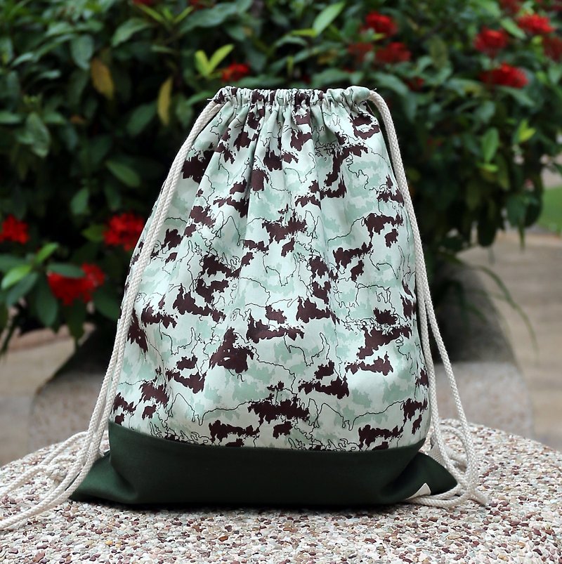Silverbreeze~ Bundle Back Backpack ~ Camouflage Pattern (B6) (In stock) - กระเป๋าหูรูด - วัสดุอื่นๆ สีเขียว