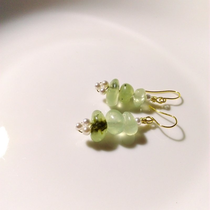 [LeRoseArts] Natural Beauté series Handmade Earrings - natural stone material - Earrings & Clip-ons - Gemstone Green