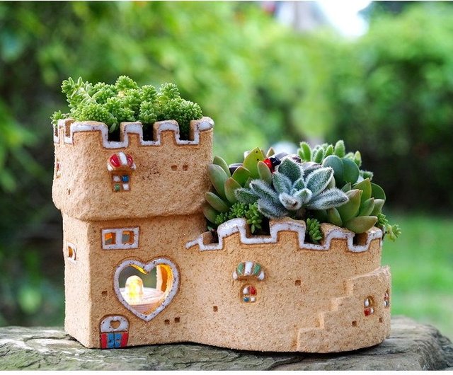 明かりの家】陶芸 手作りの超かわいい庭城（ロックイエロー