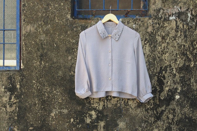 Gray-blue Talasite - เสื้อเชิ้ตผู้หญิง - วัสดุอื่นๆ หลากหลายสี