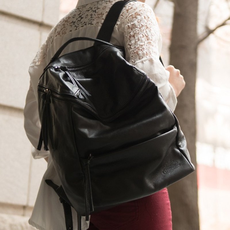 On the road _ LaPoche Secrete: The brave backpack of the girl _ water dyed cowhide - Backpacks - Genuine Leather Black