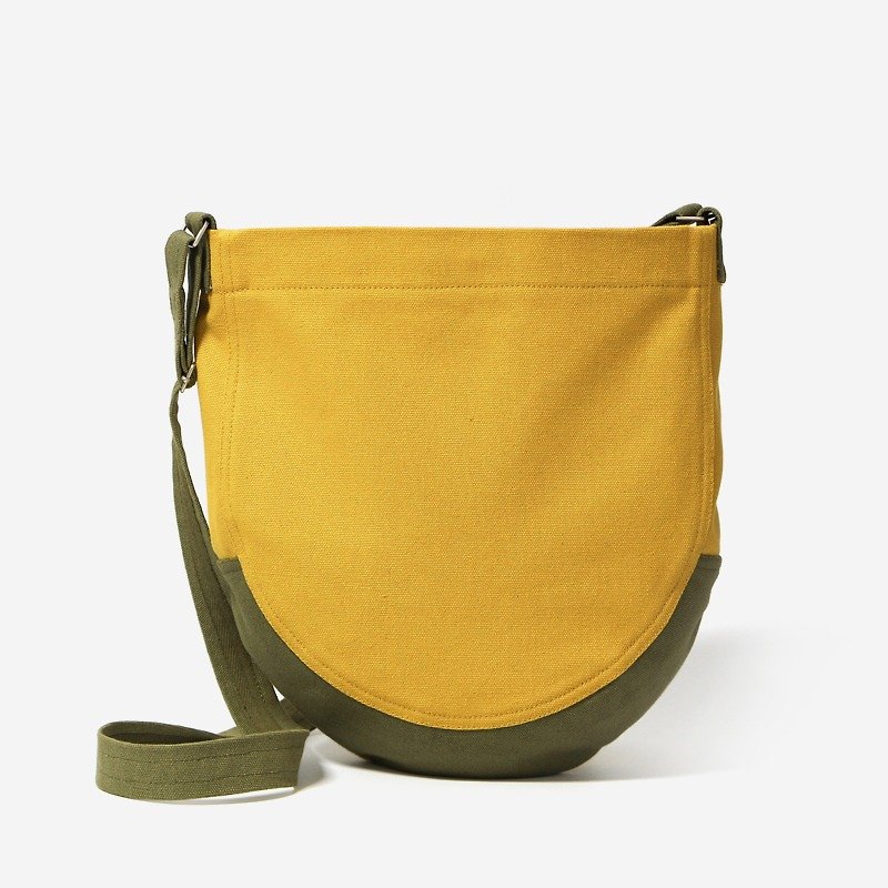 帆布包隨身斜背包肩背包 立體撞色圓底2色可選 - 側背包/斜孭袋 - 棉．麻 黃色