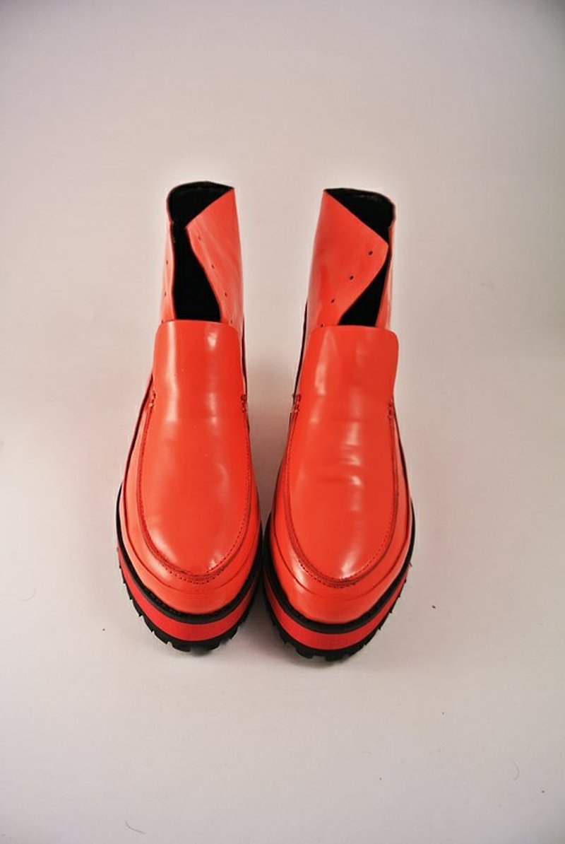 助曬油忘了帶。紅漆皮厚底短靴。 - Women's Casual Shoes - Genuine Leather Red