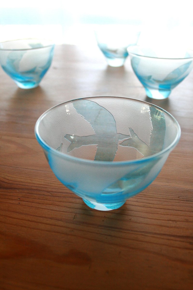 玻璃 其他 藍色 - 小鳥圖樣冷酒手工吹玻璃杯