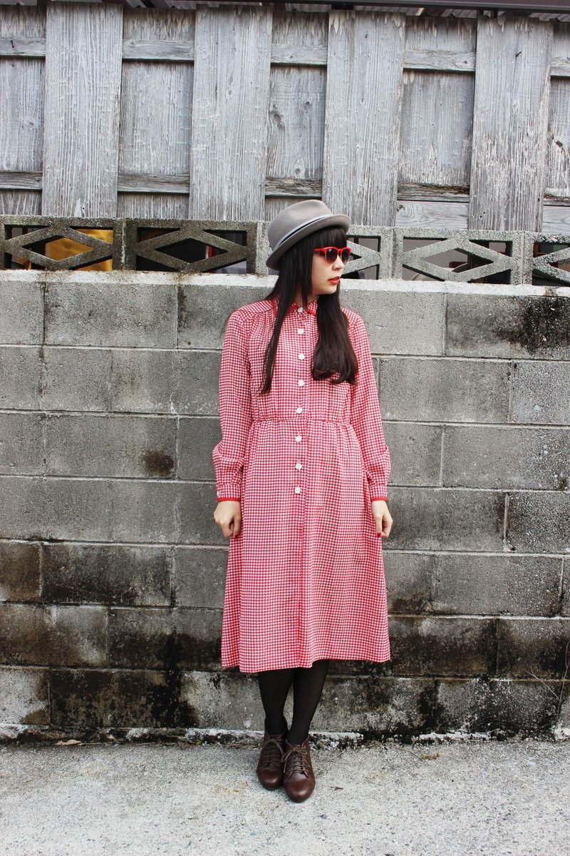 F716 (Vintage) Red White classic Japanese style fine vintage houndstooth long-sleeved dress - ชุดเดรส - วัสดุอื่นๆ สีแดง