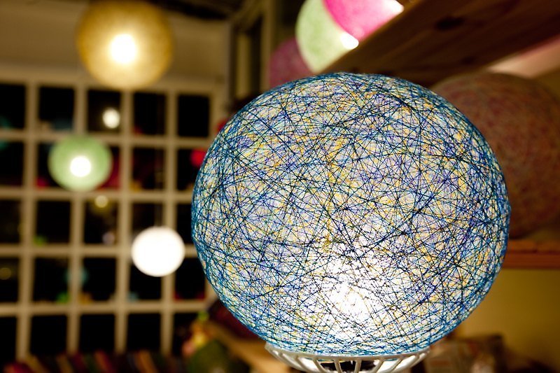 【星月夜】手編みのボールランプシェード - 照明・ランプ - その他の素材 ブルー