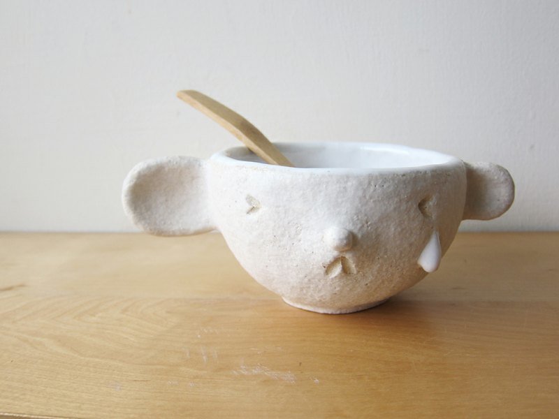哭哭熊 缺貨中 請訂製 - Pottery & Ceramics - Other Materials White