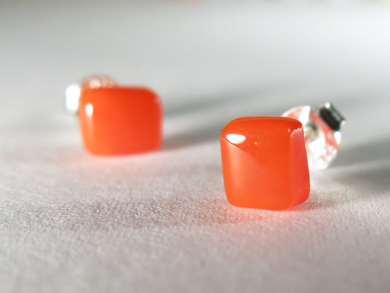 豆腐琉璃純銀耳環 / 紅蘿蔔(耳針、耳夾) - 耳環/耳夾 - 玻璃 紅色