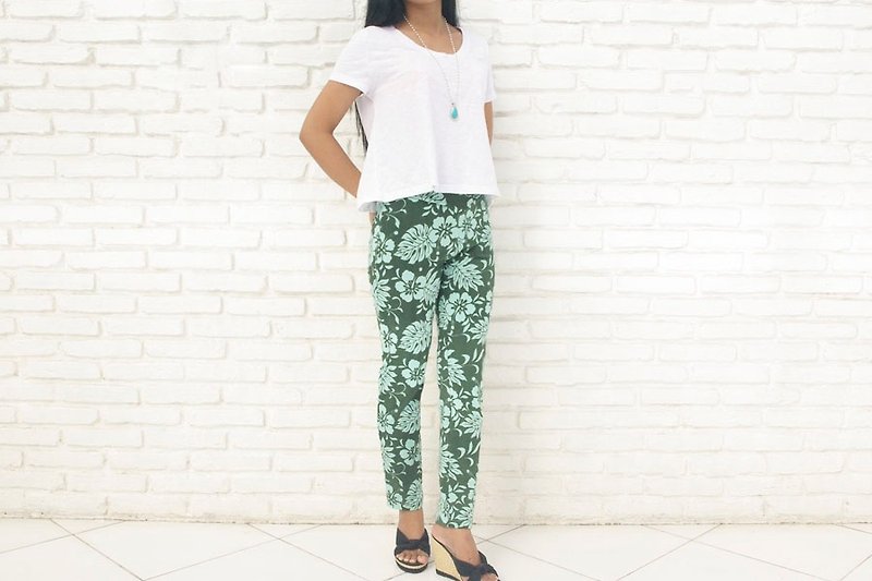 Superb comfort! Hibiscus print skinny straight stretch Long pants <Green> - กางเกงขายาว - วัสดุอื่นๆ สีเขียว