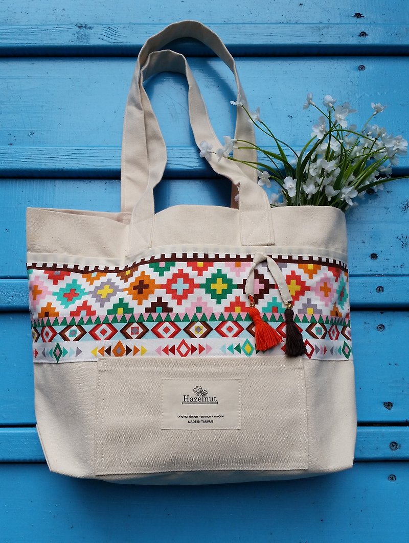 Nordic style ethnic pattern small tassel bag/handbag/shoulder bag/cotton sail/side backpack - กระเป๋าแมสเซนเจอร์ - วัสดุอื่นๆ ขาว