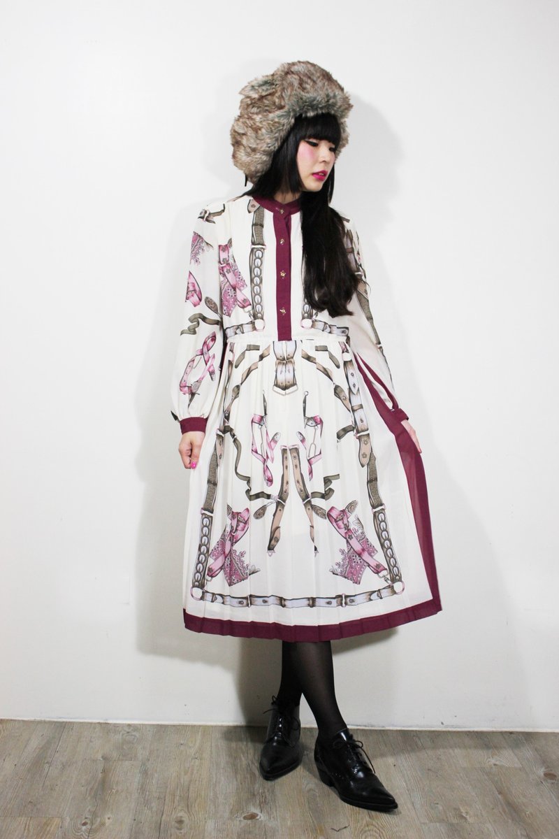 Fairy Farm Factory (Vintage) white with burgundy edge unique crown pink long-sleeved dress with leather cloth flowers - ชุดเดรส - วัสดุอื่นๆ ขาว