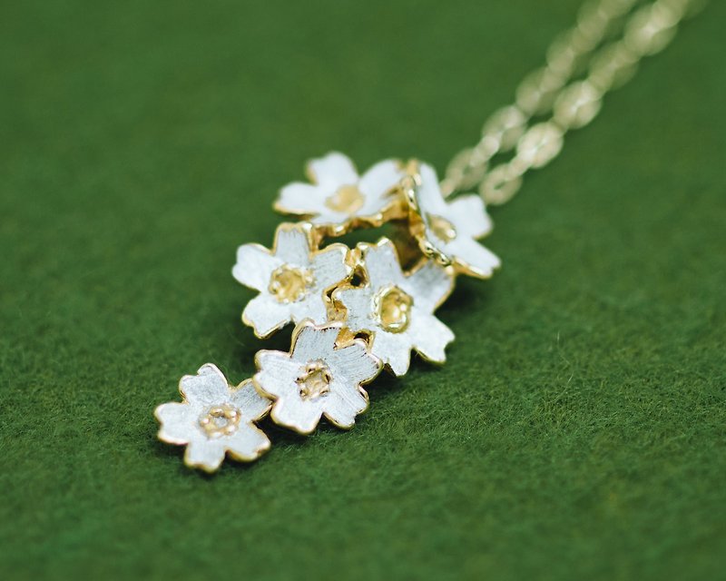 Sakura necklace - Cherry blossom pendant head chain set - Japanese blossom - สร้อยคอ - โลหะ สีทอง