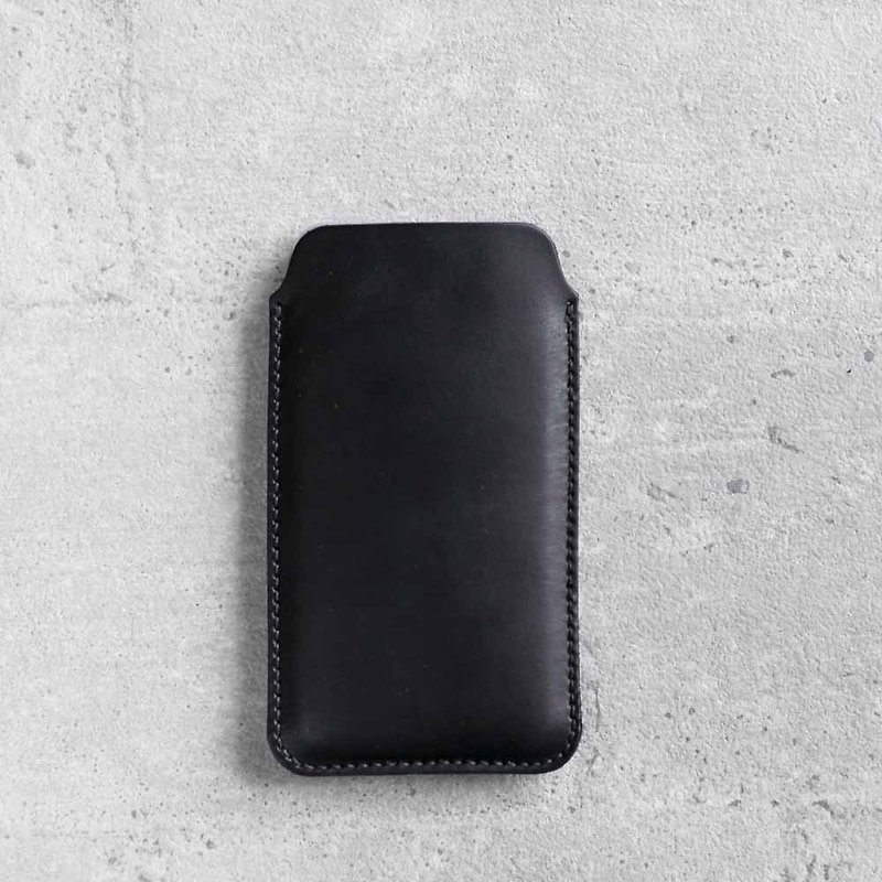 iPhone Veg-tanned genuine leather sleeve pouch case - เคส/ซองมือถือ - หนังแท้ สีกากี