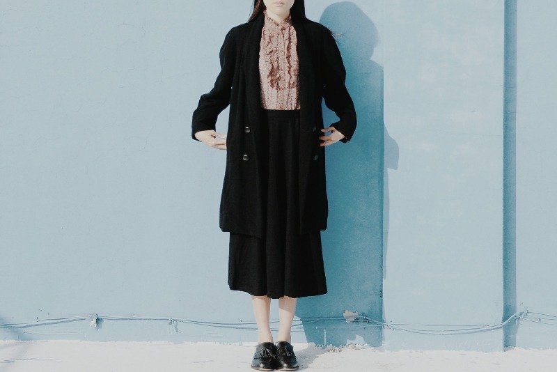 地花古著 / 意大利日本製 一代宗師黑色大衣 - 女大衣/外套 - 其他材質 黑色
