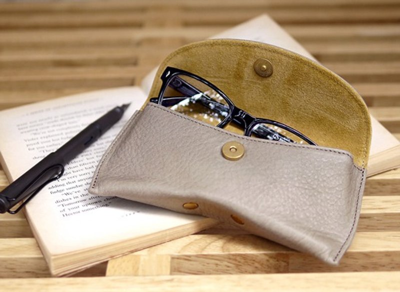 Japanese leather glasses case Cikou gray print products Shipping Made in Japan by CLEDRAN - Other - Genuine Leather Gray