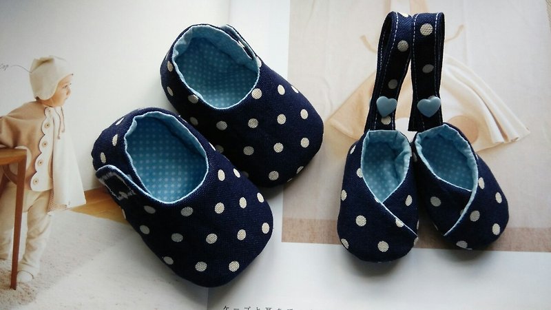 Yongjie Tongxin Wedding Gift Baby Shoes + Good Pregnancy Shoes Charm - ที่ห้อยกุญแจ - ผ้าฝ้าย/ผ้าลินิน สีน้ำเงิน