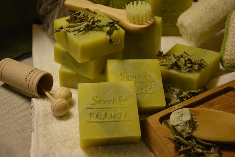 [Savon Beauté-莎媞作坊] 馬鞭草綠石泥清新皂 - 香氛/精油/擴香 - 植物．花 綠色