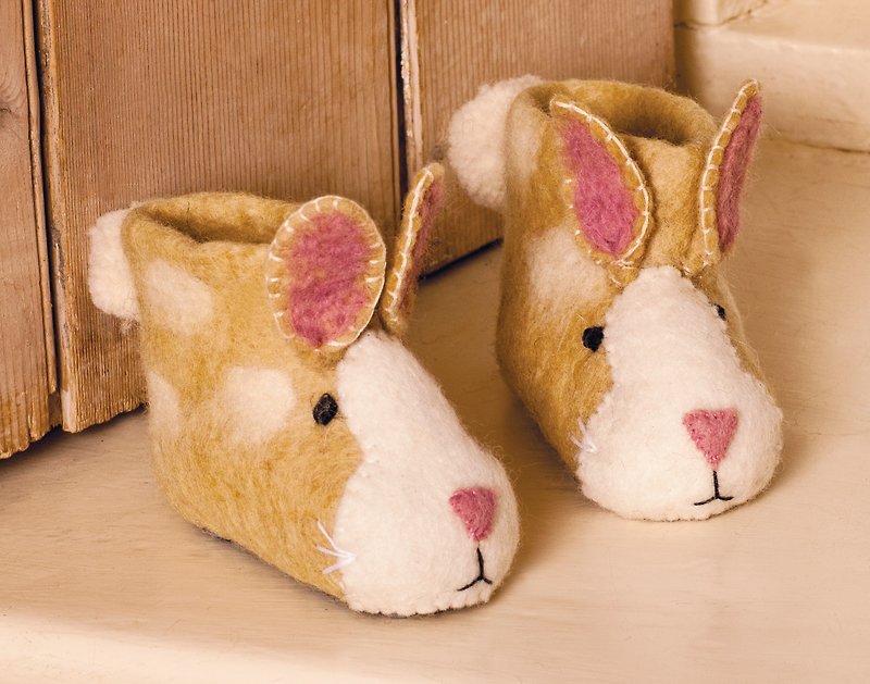 [クリスマス交換のギフト]英国の縫製心はウールフェルトの靴（ベビーシューズ）赤い宝のウサギを感じた - キッズシューズ - ウール ピンク