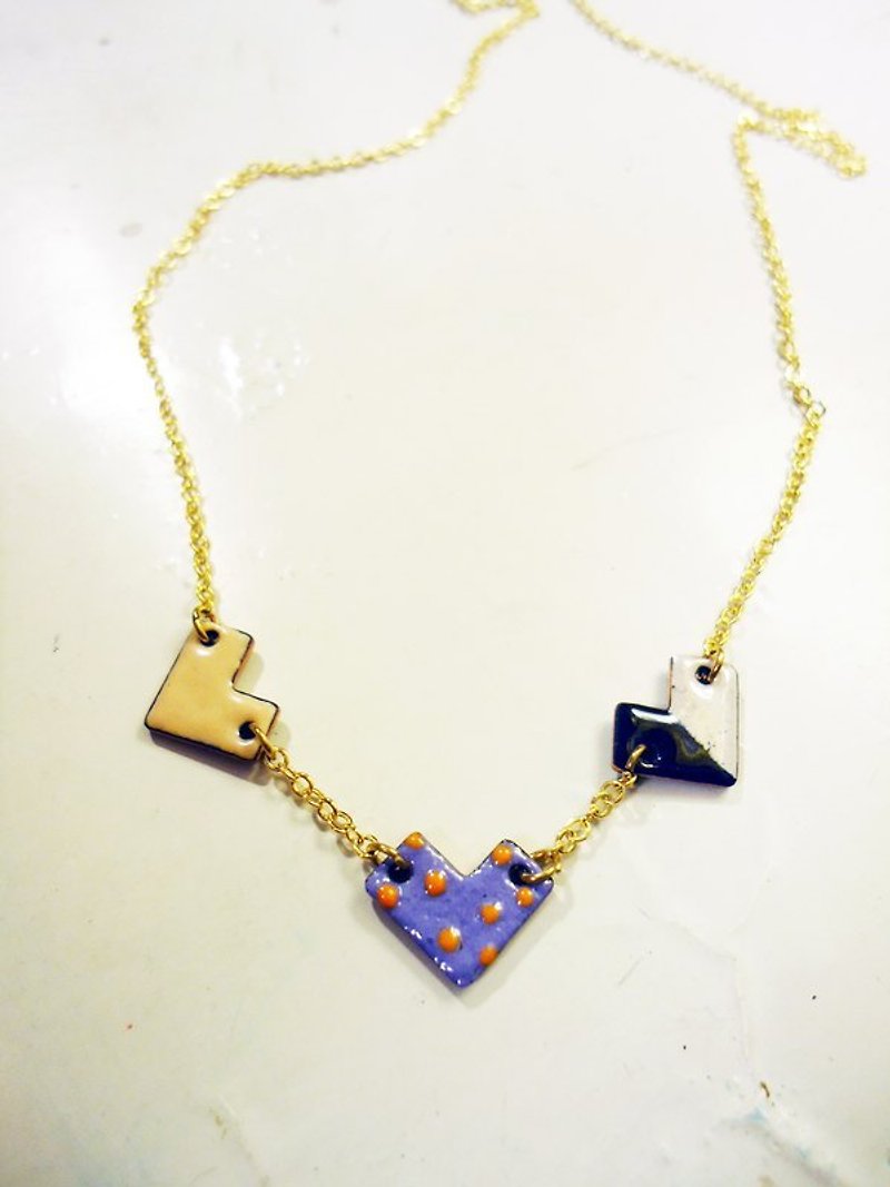 Simple Love Necklace 簡單愛造型琺瑯項鍊(粉紫黑) - 項鍊 - 其他金屬 多色
