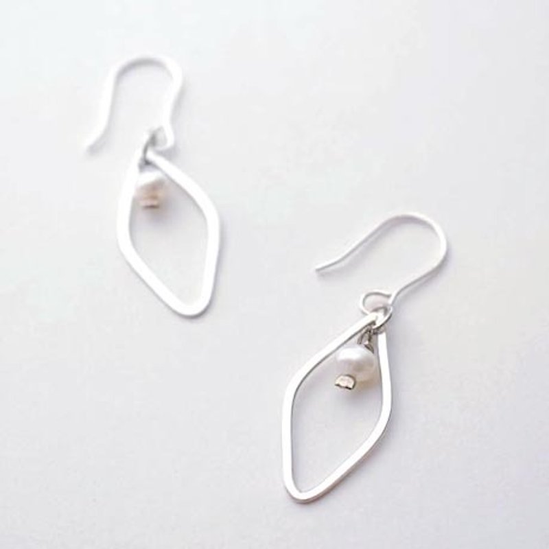 天然寶石珍珠手工純銀耳環 - 耳環/耳夾 - 珍珠 白色