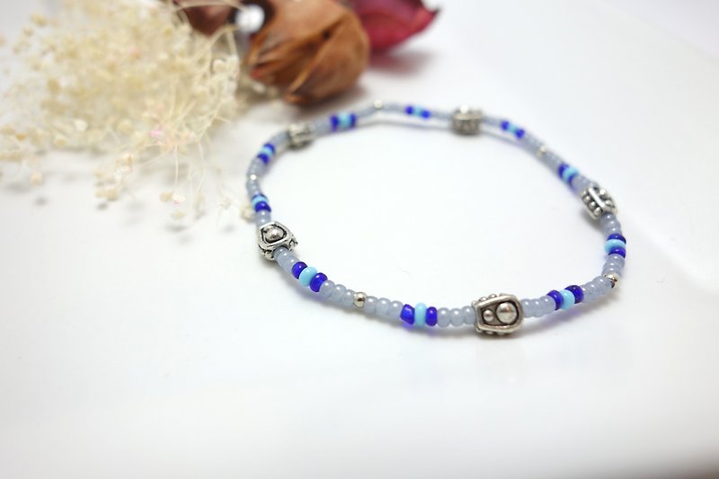 ◎ light and delicate bracelet beads - Bracelets - Other Materials Blue