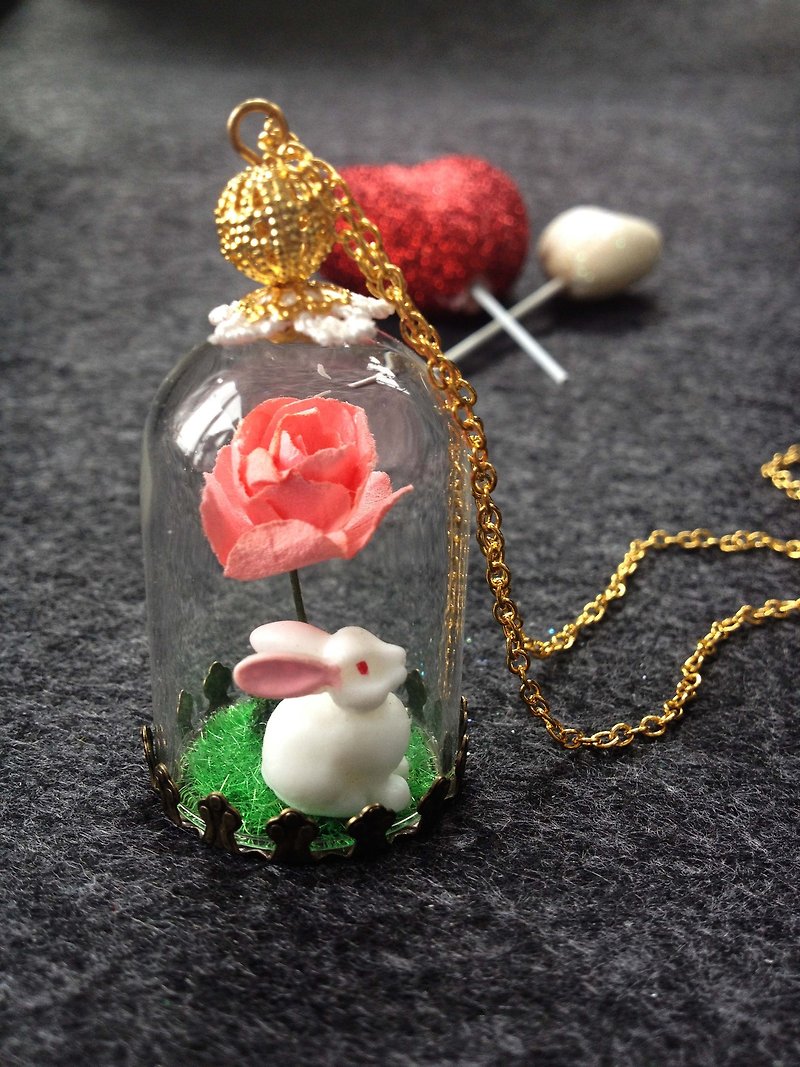 Forest Love & amp; Peace happy little bunny with pink roses glass ball necklace