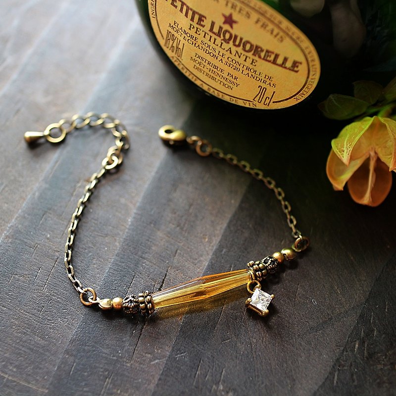 EF golden years NO.197 zircon elegant beige long glass tube brass chain bracelet - Bracelets - Glass Gold