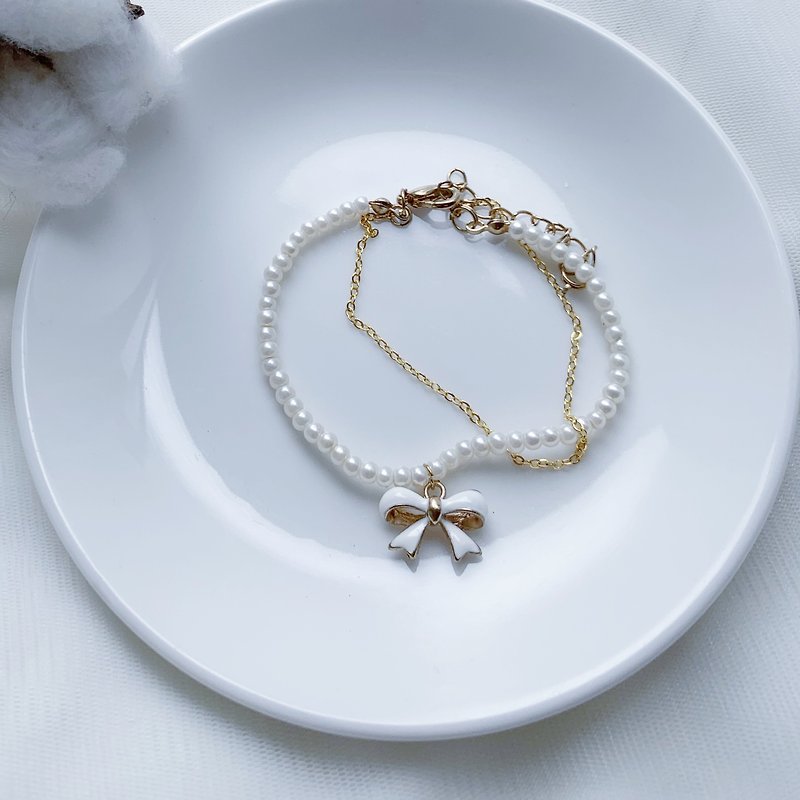Light you up white lover knot bracelet - Bracelets - Other Materials White
