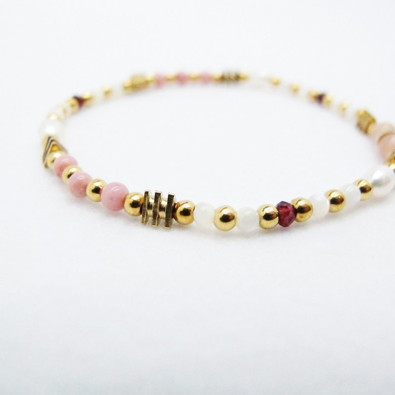 Wedding gift | pearl shell sun Stone Stone bracelet - สร้อยข้อมือ - เครื่องเพชรพลอย สึชมพู