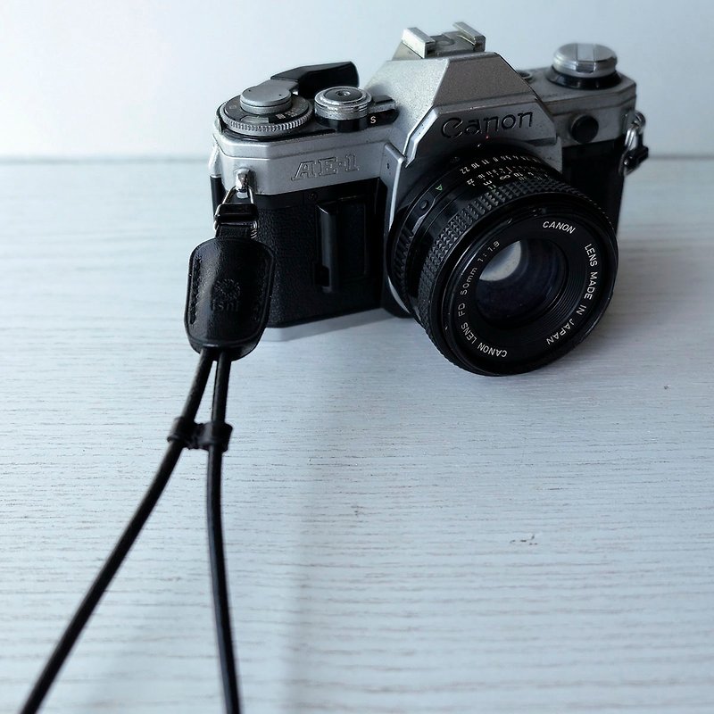 isni 相機手腕帶典雅黑歐洲牛皮 手作りのカメラハンドストラップ - 相機/拍立得 - 真皮 黑色