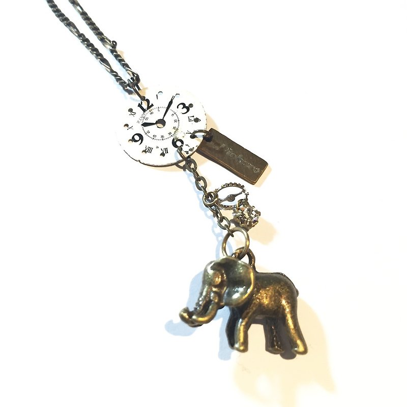 1960 Steampunk steam punk elephant necklace - Necklaces - Other Metals Black