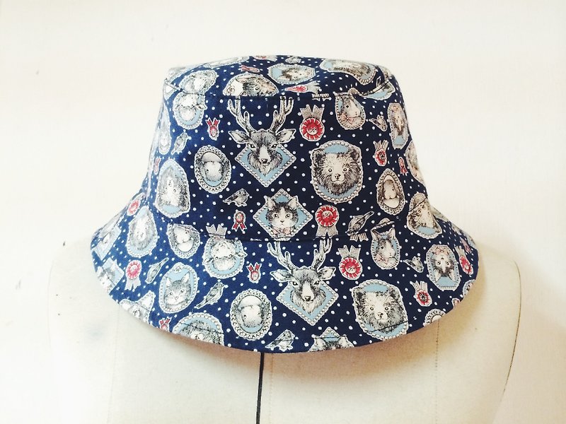 วัสดุอื่นๆ หมวก สีน้ำเงิน - MaryWil wild hat - Forest animal friends (spot a)