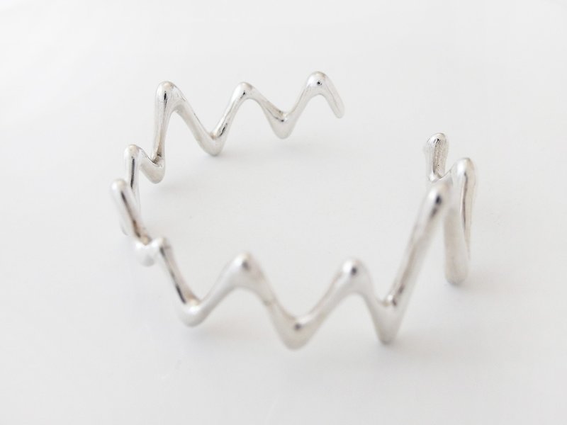 Charlene sterling silver hand-made -*free rhythm C-type bracelet* - สร้อยข้อมือ - โลหะ 
