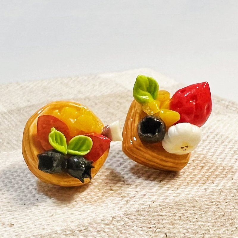 mini round square croissant fruit small tower earring set (two sets) (can be changed to Clip-On) - ต่างหู - ดินเหนียว หลากหลายสี
