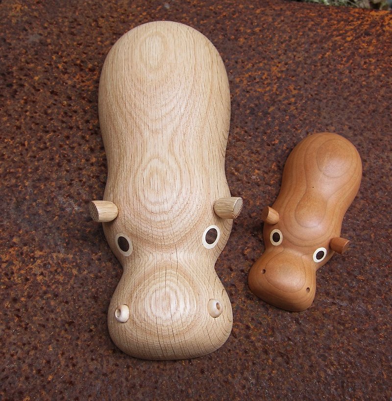 Wood Hippo " river " - Items for Display - Wood Gold