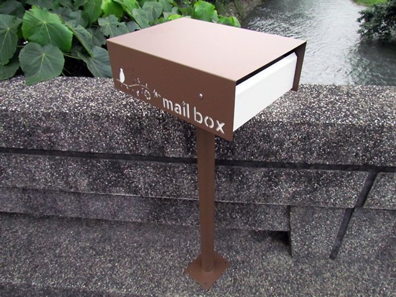 All Stainless Steel turn cover mailbox, multiple colors, provide reference, with upright pole - Items for Display - Other Metals Multicolor