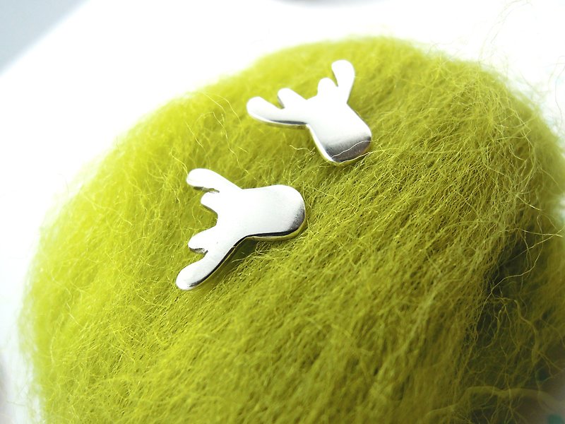 :::聖誕限定包裝::: 純銀耳環-麋鹿 =傳送祝福的麋鹿 [聖誕節禮物]= - 耳環/耳夾 - 其他金屬 綠色
