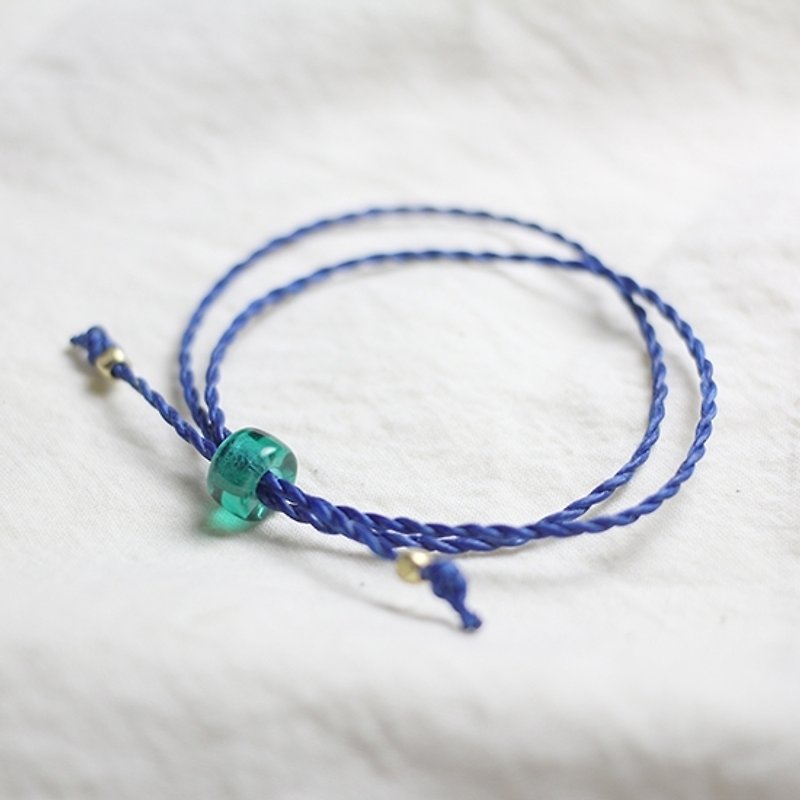 船歌Barcarolle - 湛海藍翠綠琉璃 深藍色伸縮繩結編織蠟線手環