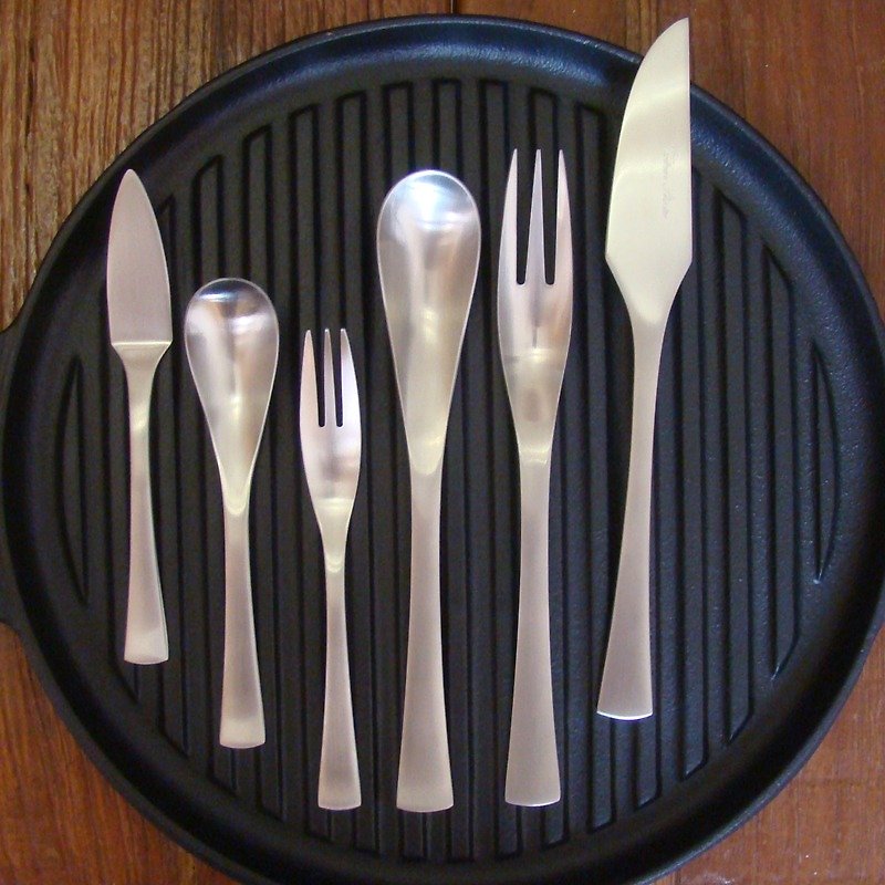 【日本Shinko】日本製 Good Design 獎-愛丁堡系列 餐具禮盒-6件組 - 刀/叉/湯匙/餐具組 - 不鏽鋼 銀色