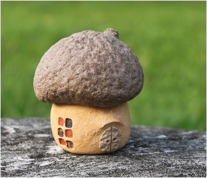 蘑菇村 超可愛陶手作蘑菇屋B (岩石咖啡+黃色)不含貓頭鷹 - 花瓶/花器 - 其他材質 