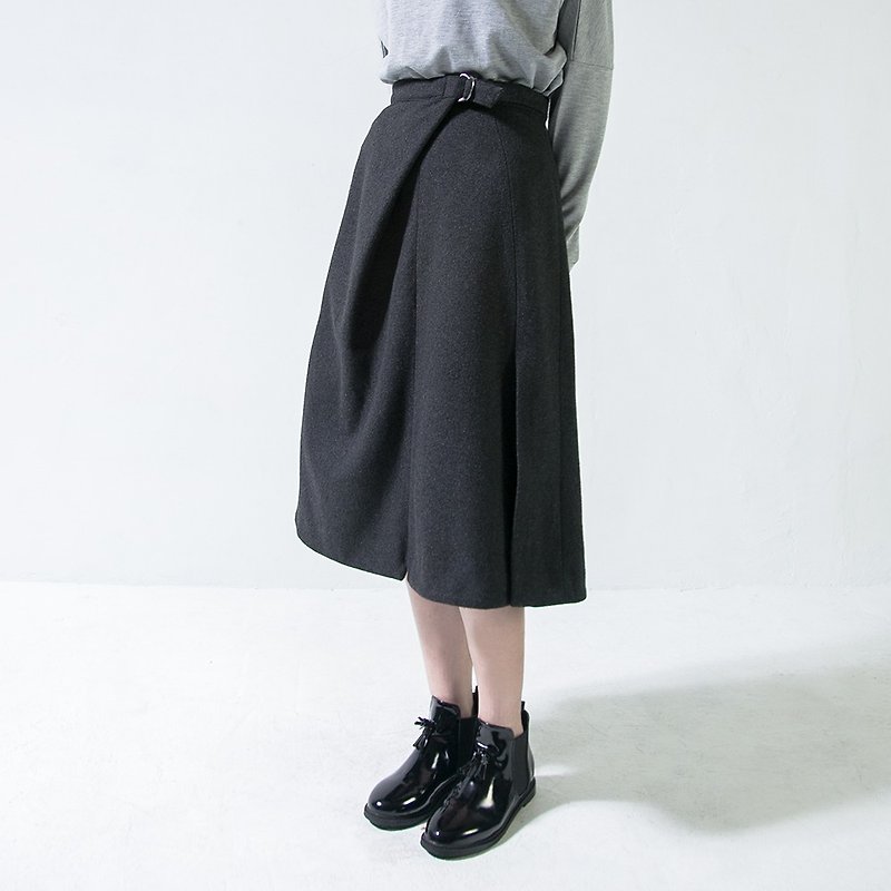 SU: MI said Modeling Wool Bend Convertible Skirt Skirt_5AF401_BLACK - กระโปรง - ขนแกะ สีดำ