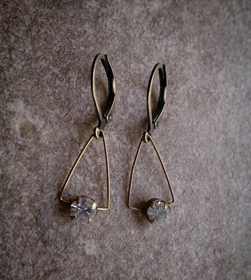 古董玻璃水晶三角垂墜耳環 - Earrings & Clip-ons - Gemstone Gold