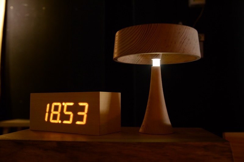 【林木一郎木創館】台灣檜木LED時計(大) - นาฬิกา - ไม้ สีกากี