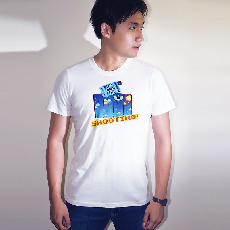 buyMood Shooting Retro Videogame Round-Neck T-Shirt - Men's T-Shirts & Tops - Cotton & Hemp White
