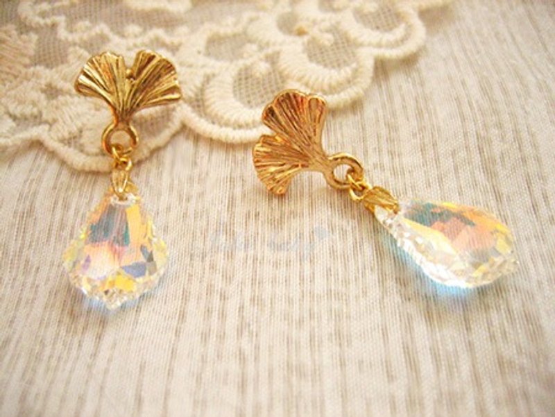 [Jolie baby] Los leaf - Ginkgo leaf Baroque Crystal Earrings - Earrings & Clip-ons - Glass Multicolor